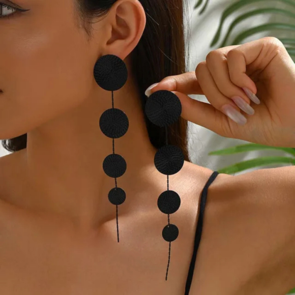 kolczyki_black_cascade_circles_sara_baranska_03