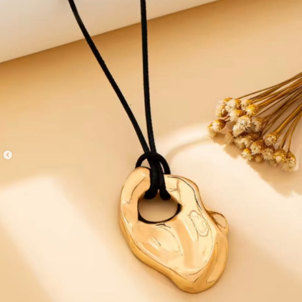 kolie_lumen_arc_sara_baranska_02