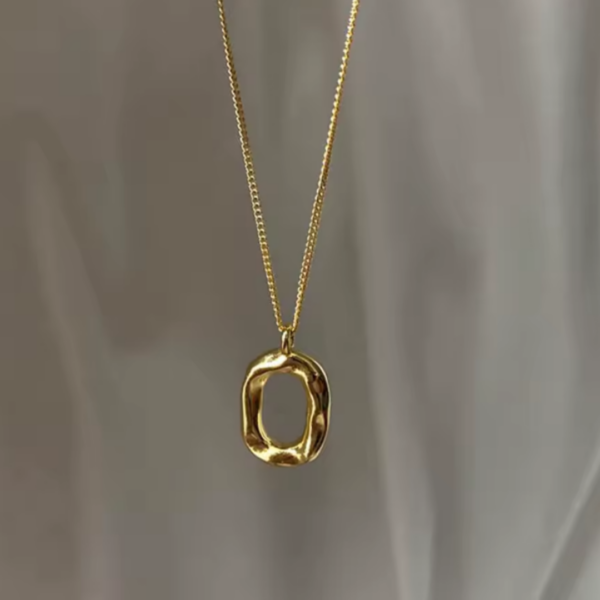 kolie_soft_oval_sara_baranska_03