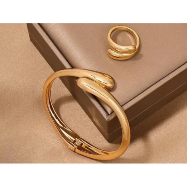 komplet_golden_sculpt_curve_sara_baranska_03