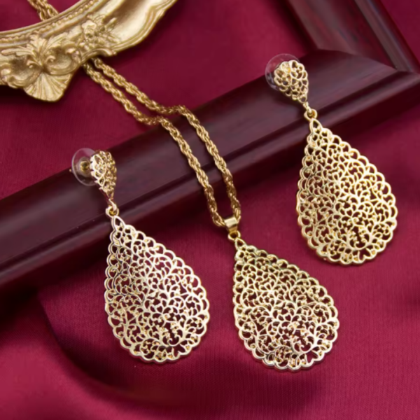 komplety_aurelia_lace_sara_baranska_01