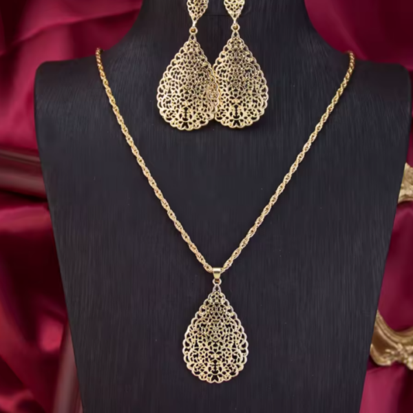 komplety_aurelia_lace_sara_baranska_02