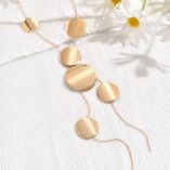 naszyjnik_lumera shapes_cascade_circles_gold_sara_baranska_orvella_03