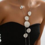 naszyjnik_lumera shapes_cascade_circles_silver_sara_baranska_orvella_03