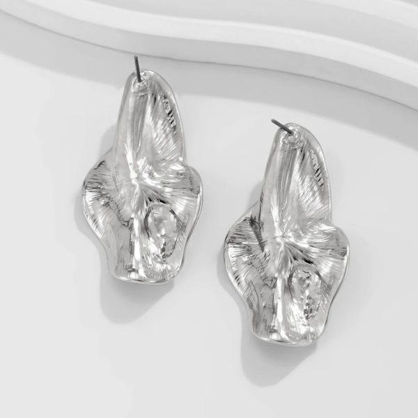 kolczyki_aurea_wave_silver_sara_baranska_03