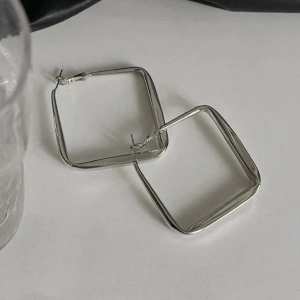 kolczyki_geometric_square_silver_sara_baranska_02