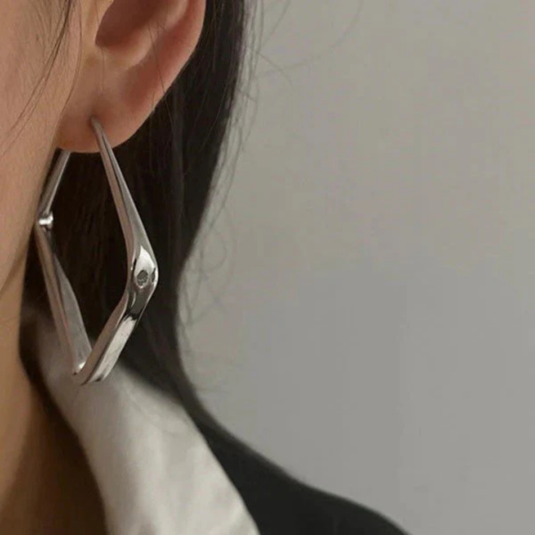 kolczyki_geometric_square_silver_sara_baranska_03