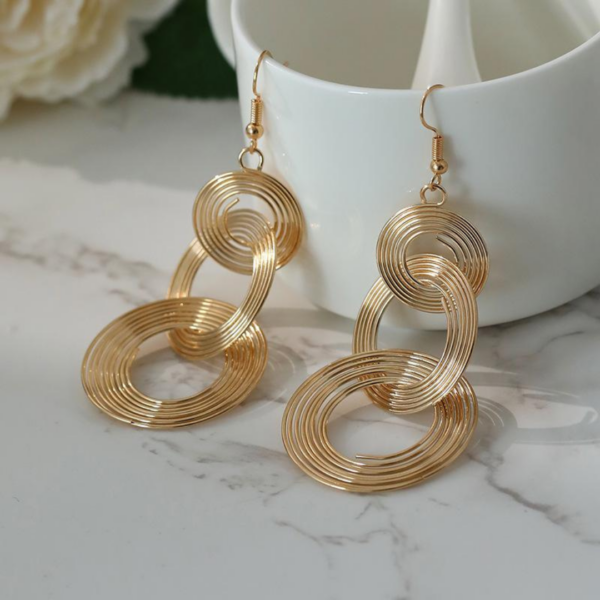 kolczyki_modern_spiral_gold_sara_baranska_03
