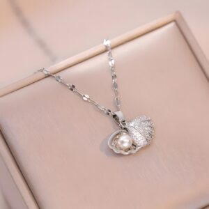 Wisiorek Pearl Secret Shell Silver Edition