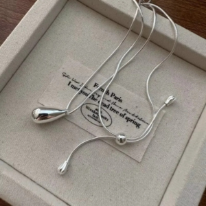 Naszyjnik Silver Drop Elegant Flow Pendant
