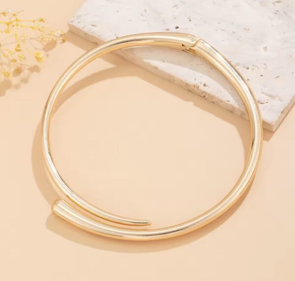 komplet_bizuterii_3_czesci_golden_essence_luxury_minimal_set_orvella2.jpg komplet_bizuterii_3_czesci_golden_essence_luxury_minimal_set_orvella2.jpg
