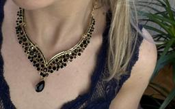 black_noir_egalia_luxury_jewelry_set_kolia_kolczyki_sara_baranska_orvella black_noir_egalia_luxury_jewelry_set_kolia_kolczyki_sara_baranska_orvella
