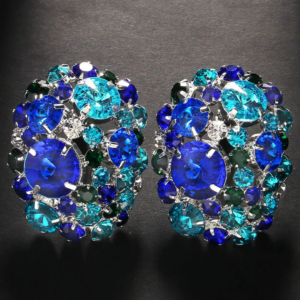 Luksusowe kolczyki z klipsami z niebieskimi kryształami biżuteria wieczorowa Nocturna Royal Blue