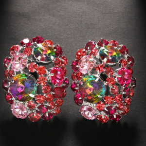 Luksusowe kolczyki z klipsami z różowo-czerwonymi kryształami Nocturne Ruby Blush