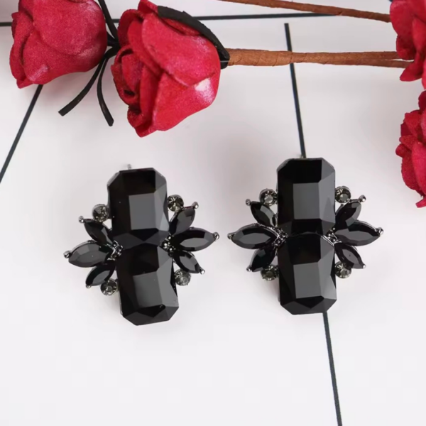 kolczyki_onyxelle_noir_sara_baranska_01