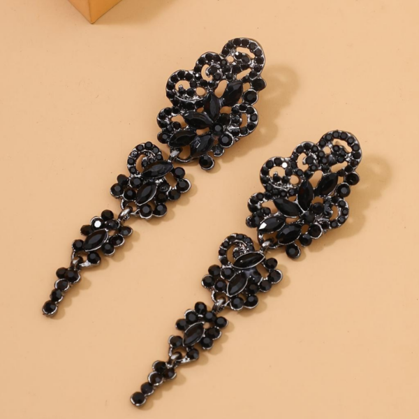 kolczyki_velaris_noir_sara_baranska_02