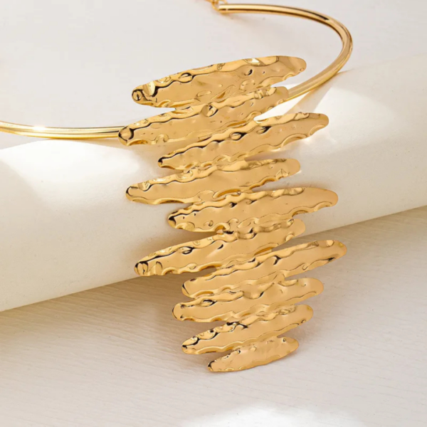 kolie_aurum_wave_sara_baranska_02 kolie_aurum_wave_sara_baranska_02