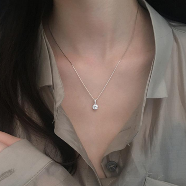 kolie_liquid_oval_silver_sara_baranska_02