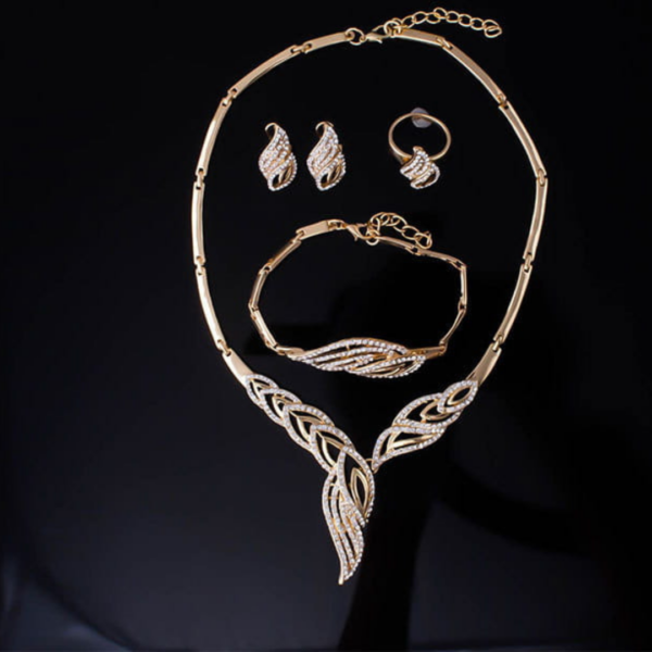 komplety_premium_imperial_wings_sara_baranska_02