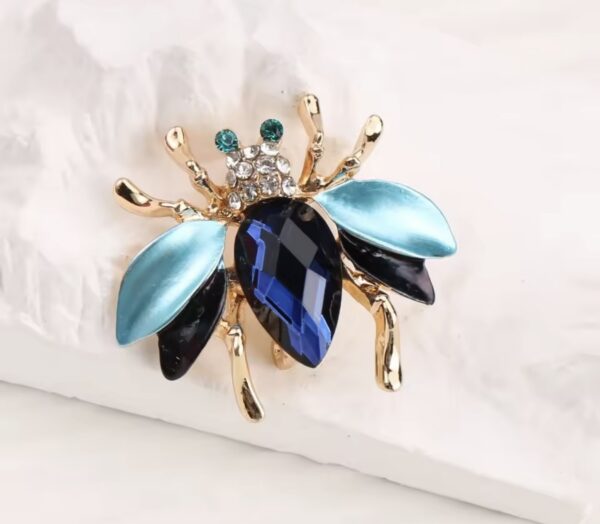 royal_sapphire_blue_broszka_pszczoła_luxury_mini_orvella