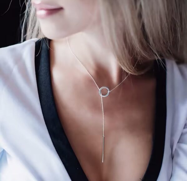 srebrny_wisior_damski_stal_szlachetna_elene_line_sara_baranska_orvella srebrny_wisior_damski_stal_szlachetna_elene_line_sara_baranska_orvella