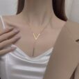 zloty_wisior_damski_stal_szlachetna_lumea_v_line_orvella