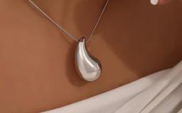 Wisiorek i łańcuszek liquid drop icon – silver