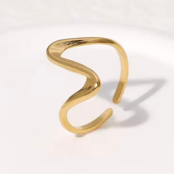 pierscionek_velora_wave_gold_sara_baranska_orvella4