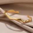golden_wave_zlota_bransoletka_sara_baranska_orvella