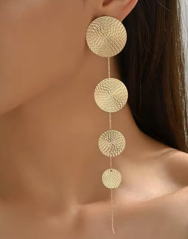 kolczyki_zlote_kaskadowe_cascade_circles_gold_sara_baranska_orvella4