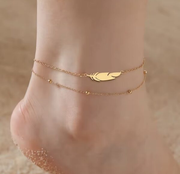feather_glow_bransoletka_na_nogę_sara_baranska_orvella1 feather_glow_bransoletka_na_nogę_sara_baranska_orvella1
