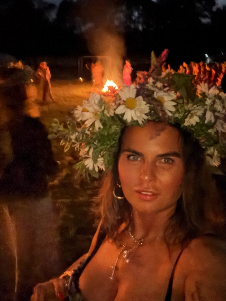 Magia Nocy Kupały i kobieca energia z biżuterią