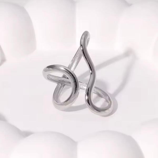 infinity_flow_silver_pierscionek_sara_baranska_orvella1 infinity_flow_silver_pierscionek_sara_baranska_orvella1