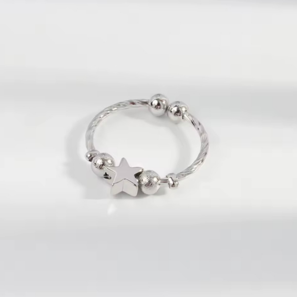 stella_calm_silver_pierscionek_antystresowy_sara_baranska_orvella1 stella_calm_silver_pierscionek_antystresowy_sara_baranska_orvella1