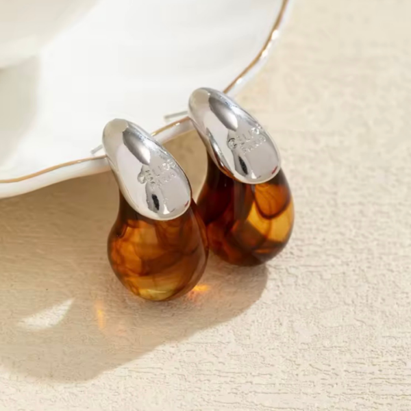 ambera_drop_gold_bursztynowe_kolczyki_orvella2 ambera_drop_gold_bursztynowe_kolczyki_orvella2