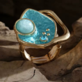 azurea_muse_gold_emaliowany_pierscionek_niebieski_orvella_sara_baranska3