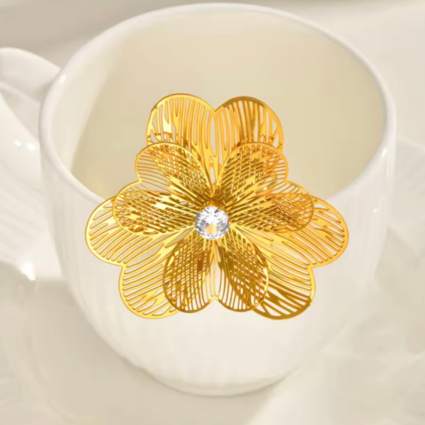 florea_celeste_gold_18k_pierscionek_kwiat_orvella_sara_baranska2