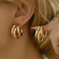 kolczyki_ze_stali_chirurgicznej_lunara_gold_orvella_sara_baranska1