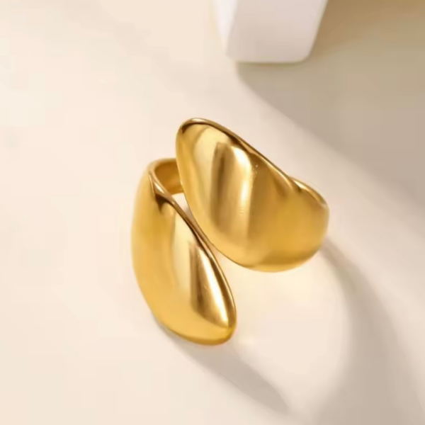 nevora_duo_gold_18k_pierscionek_orvella_sara_baranska4 nevora_duo_gold_18k_pierscionek_orvella_sara_baranska4